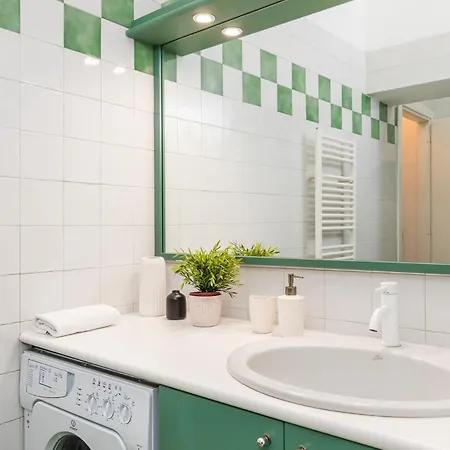 Elegant And Stylish Design In Brera Near The Metro Apartment