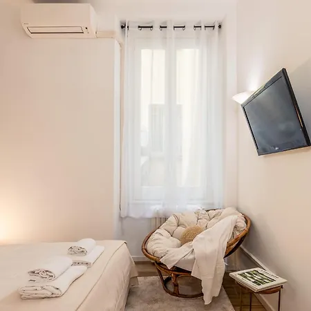 Apartment Elegant And Stylish Design In Brera Near The Metro Milan