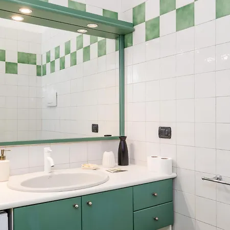 Apartment Elegant And Stylish Design In Brera Near The Metro