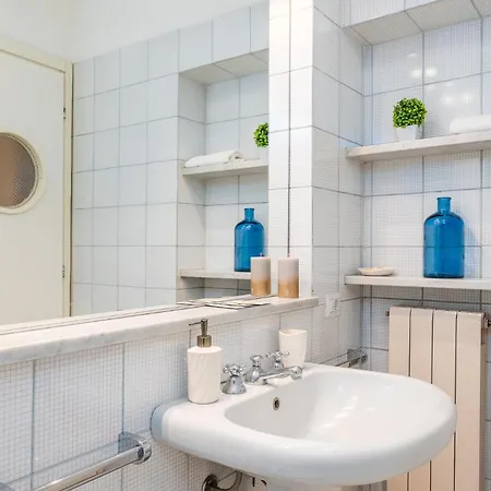 Apartment Elegant And Stylish Design In Brera Near The Metro Milan