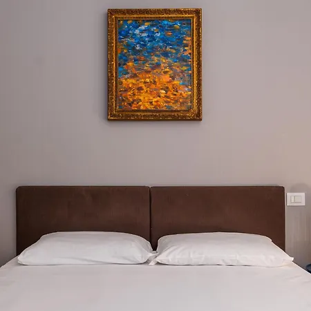 Elegant And Stylish Design In Brera Near The Metro Apartment *